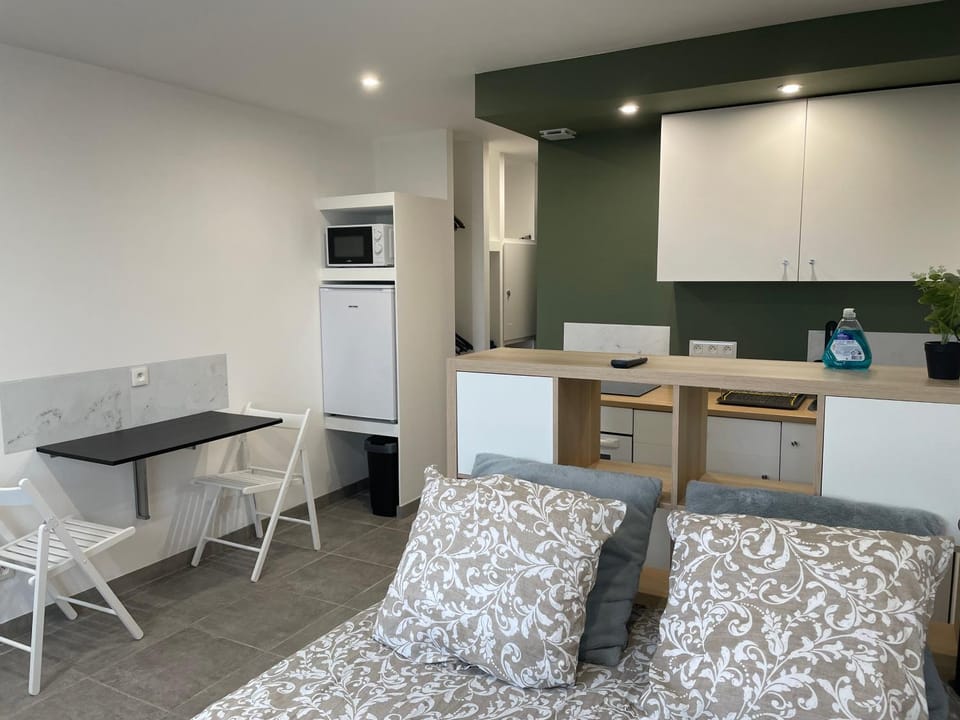 Studio vue sur mer classé 3 étoiles, Calais Apartment in Calais