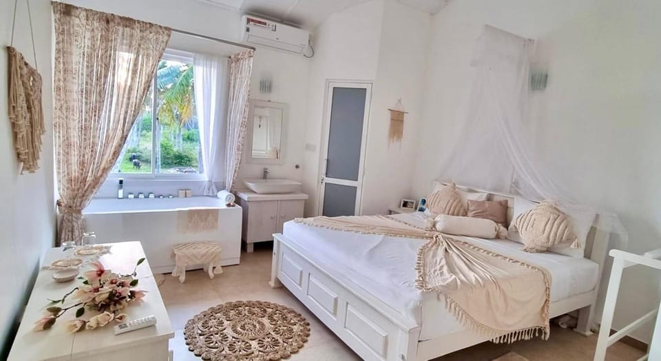 Golden Beach Paradise Hotel in Southern Province