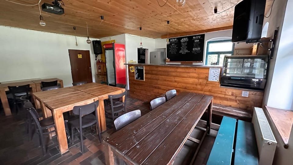 Kitchen or kitchenette, Seating area, Dining area, oven, pet friendly, stove