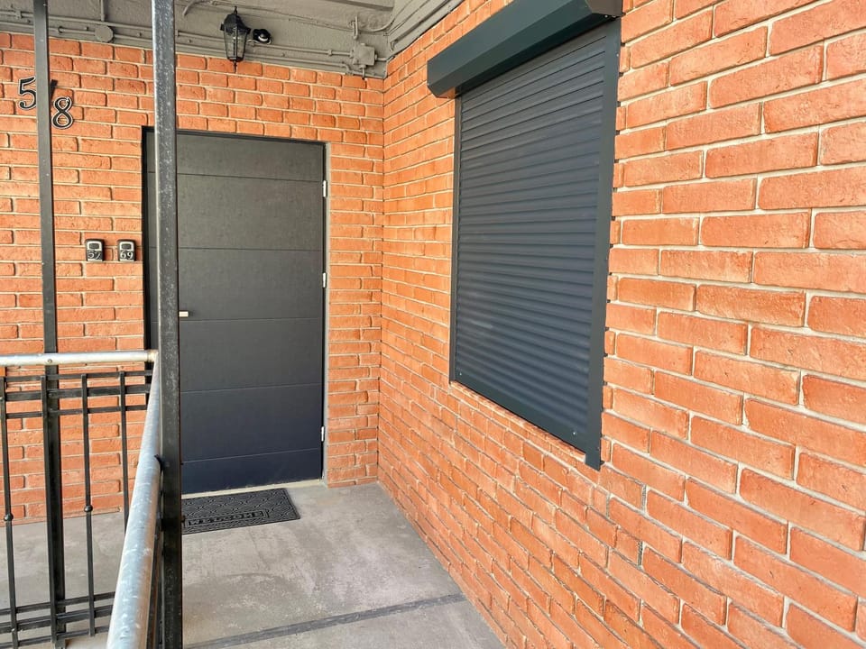 Property building, Facade/entrance