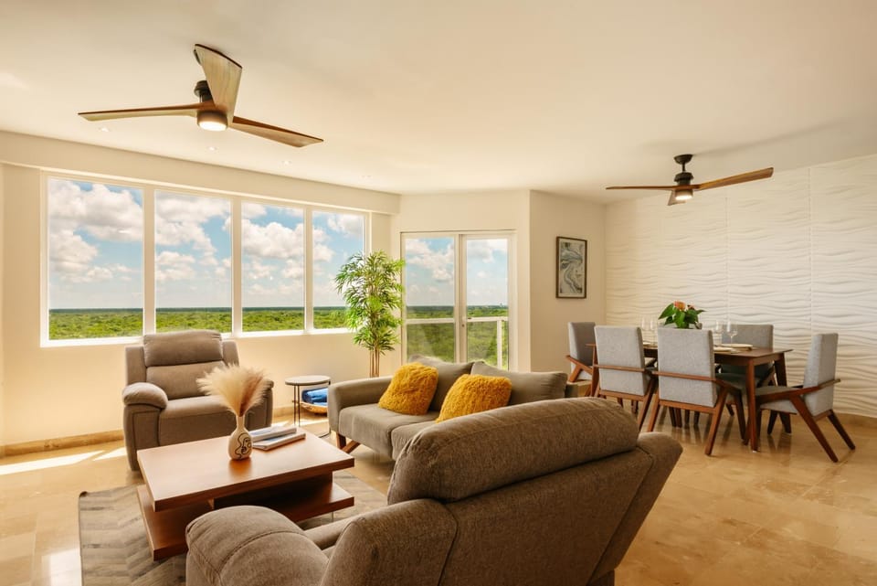 Living room, Seating area