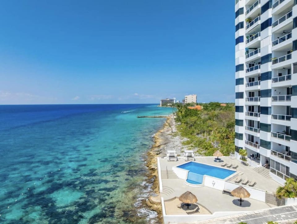Natural landscape, Pool view, Sea view, Swimming pool, sunbed