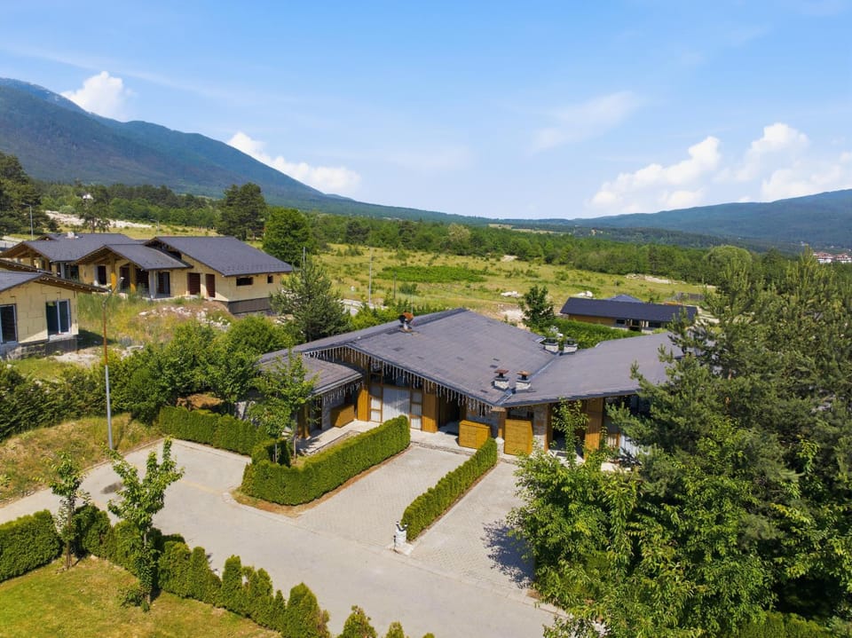 Property building, Bird's eye view