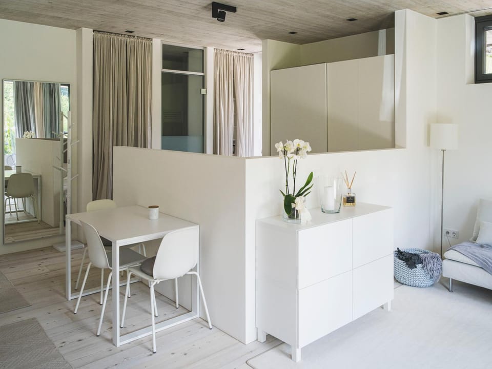 Living room, Dining area