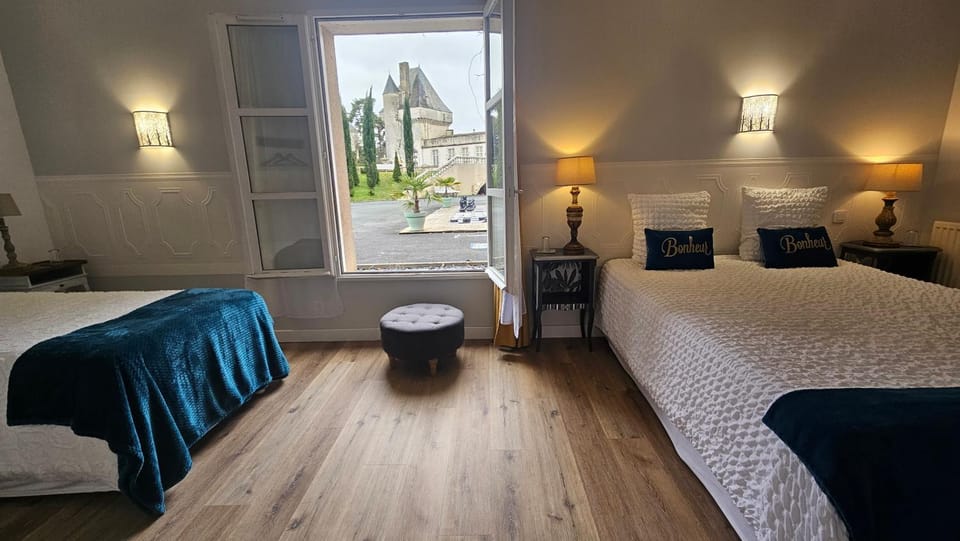 Chateau de Mornay Apartment in Nouvelle-Aquitaine