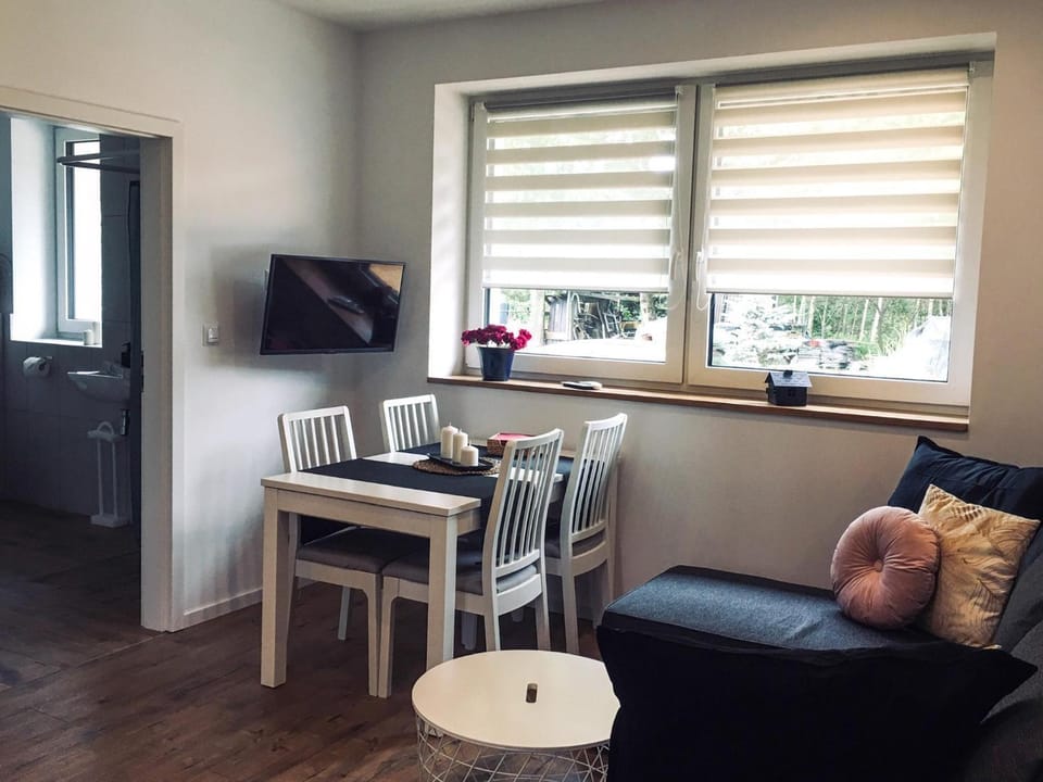 Communal lounge/ TV room, Seating area, Dining area