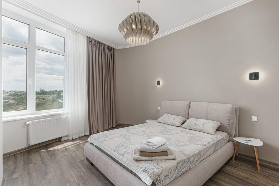 Sea Symphony 2-bedrooms Apartment Apartment in Odessa