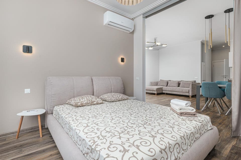 Sea Symphony 2-bedrooms Apartment Apartment in Odessa