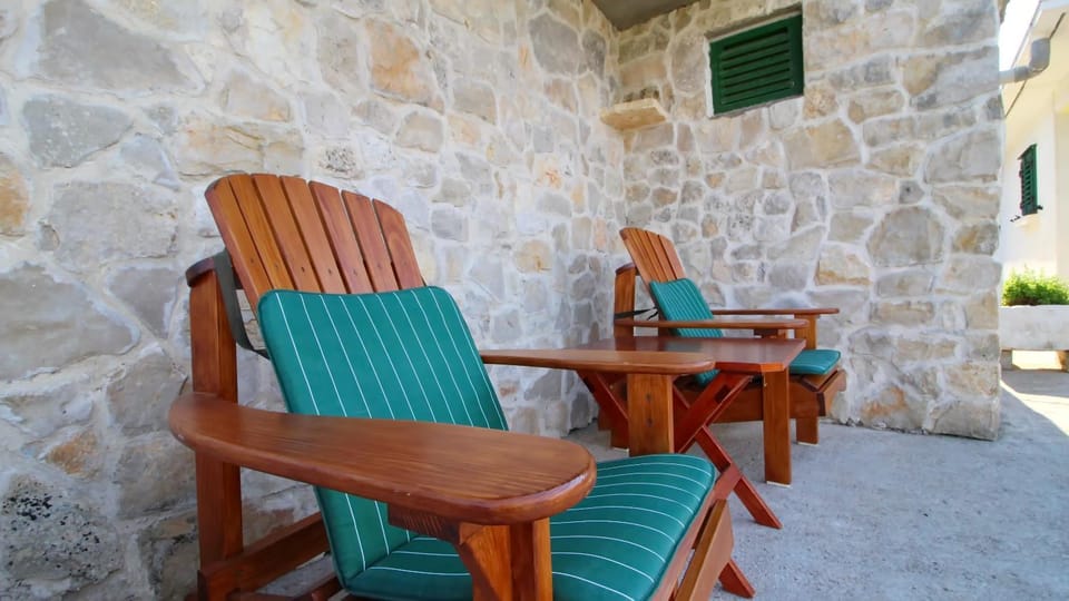 BBQ facilities, Seating area