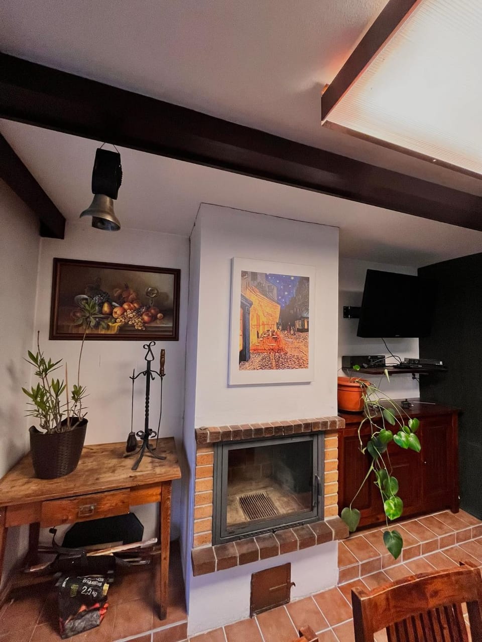 Communal lounge/ TV room