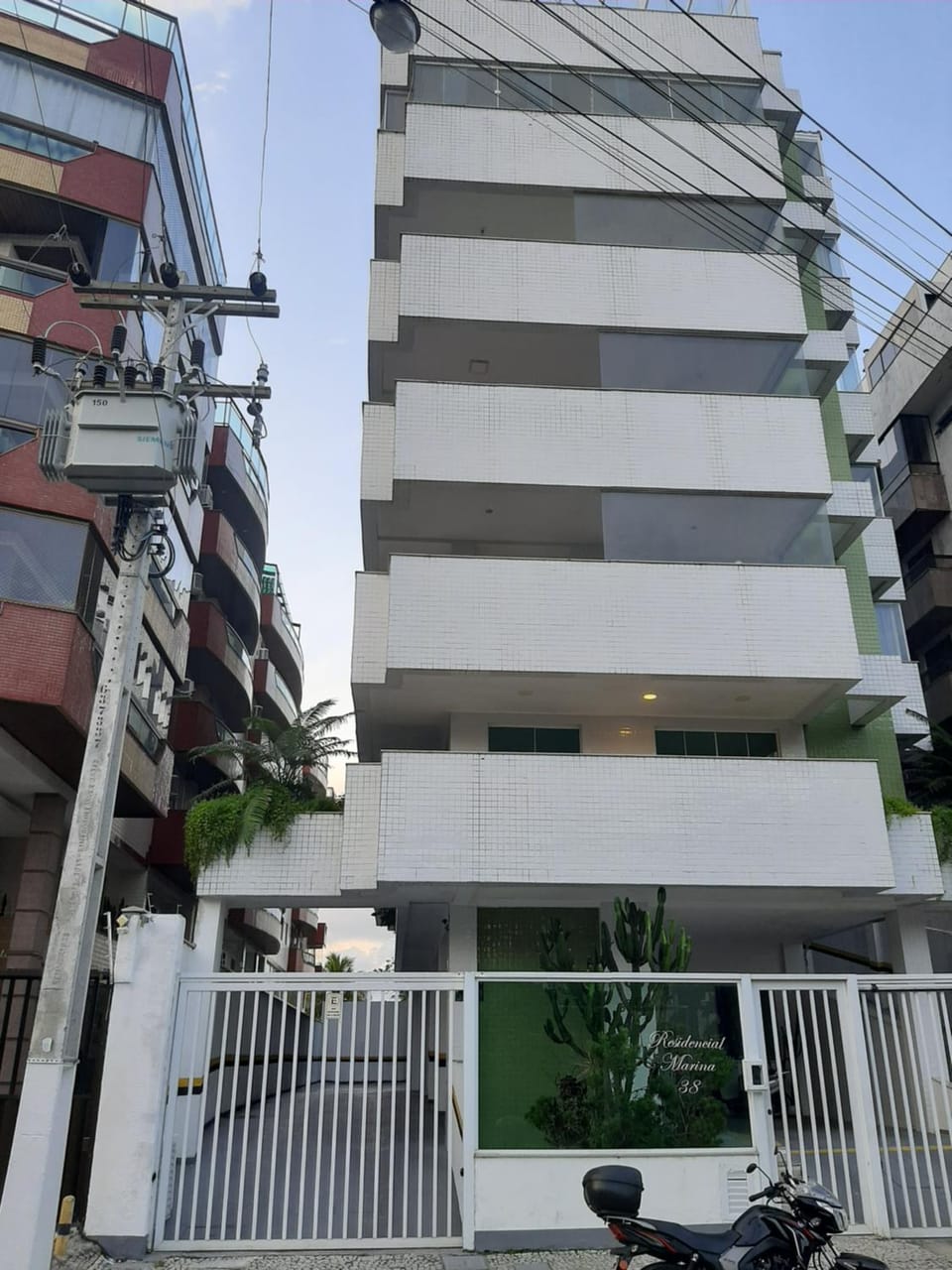 Facade/entrance