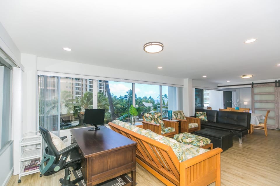 Ilikai Tower 326 House in Honolulu