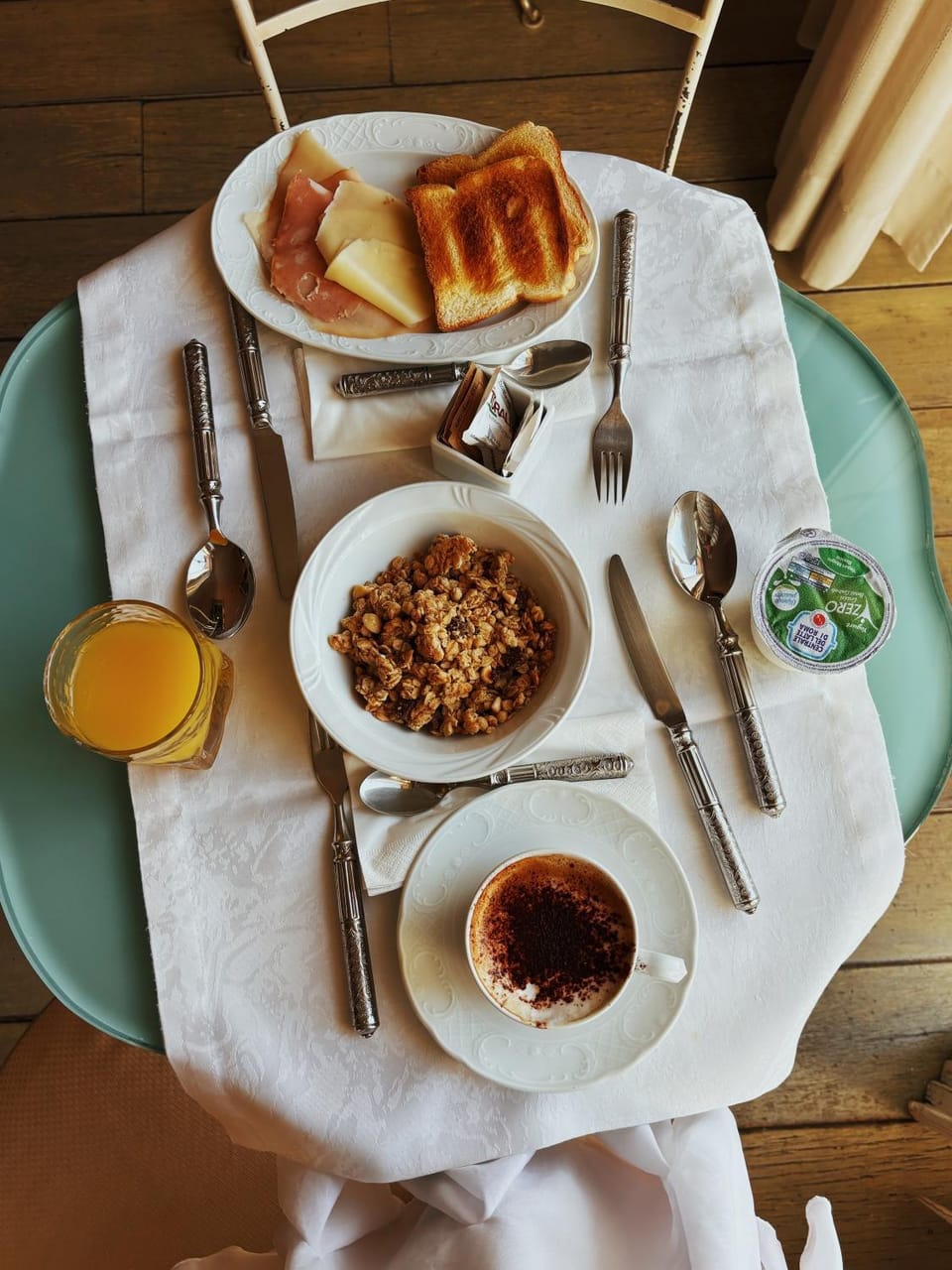 Continental breakfast, Buffet breakfast
