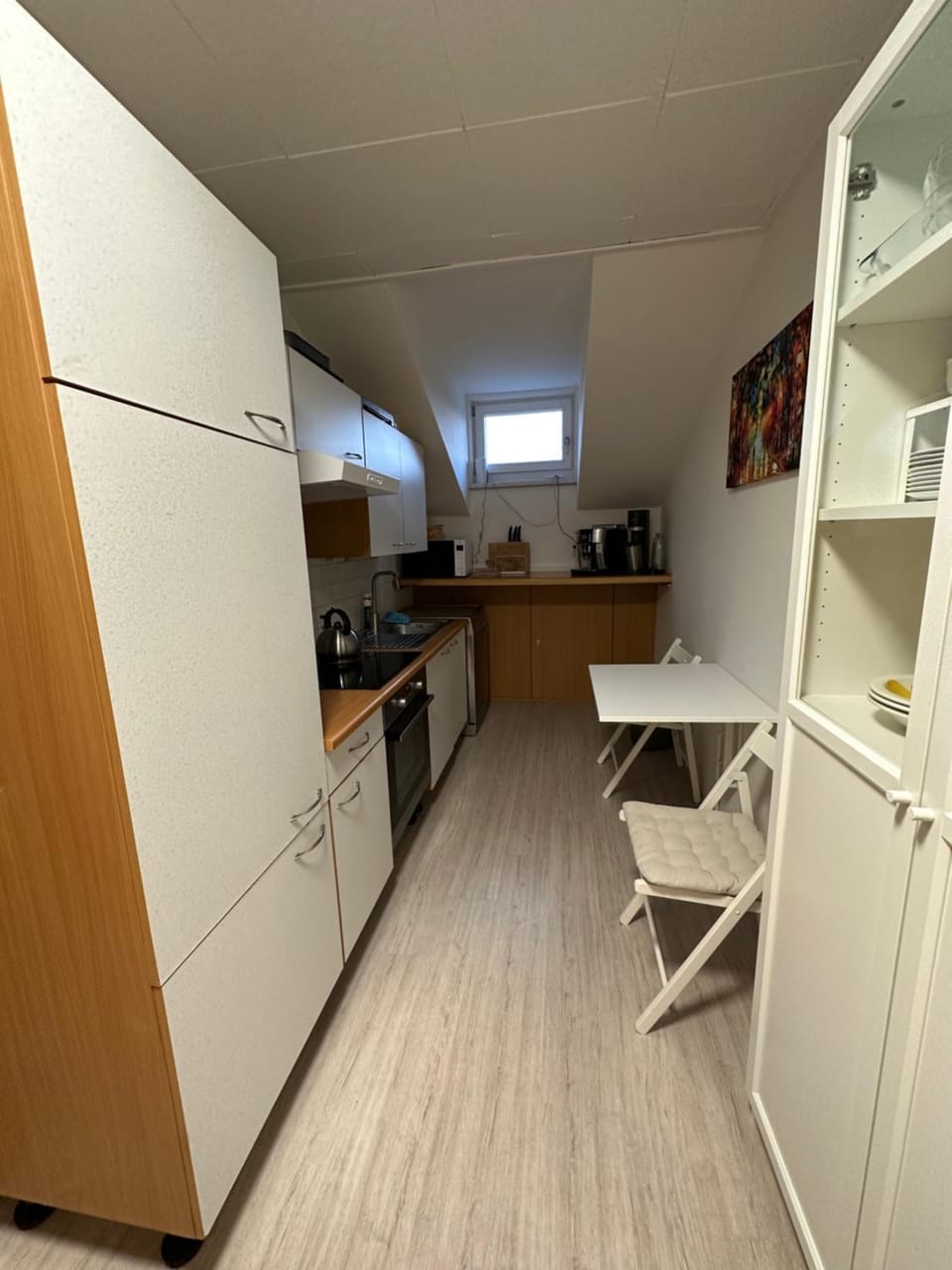 Kitchen or kitchenette, Dining area, minibar, pet friendly