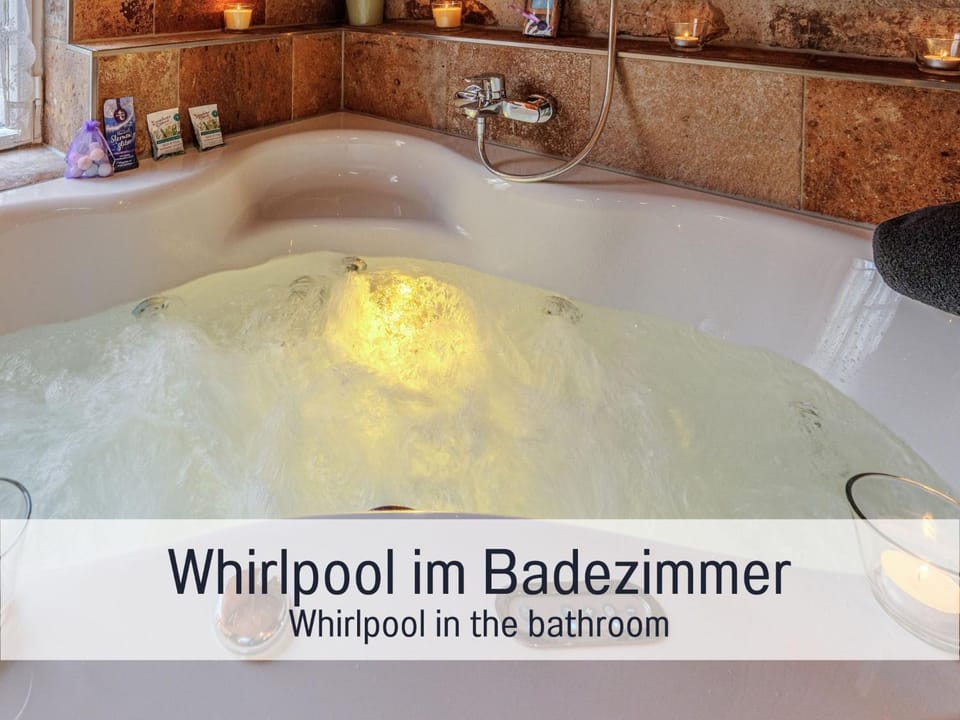 Hot Tub, Bathroom, Spa and wellness centre/facilities