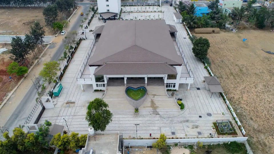Property building, Facade/entrance