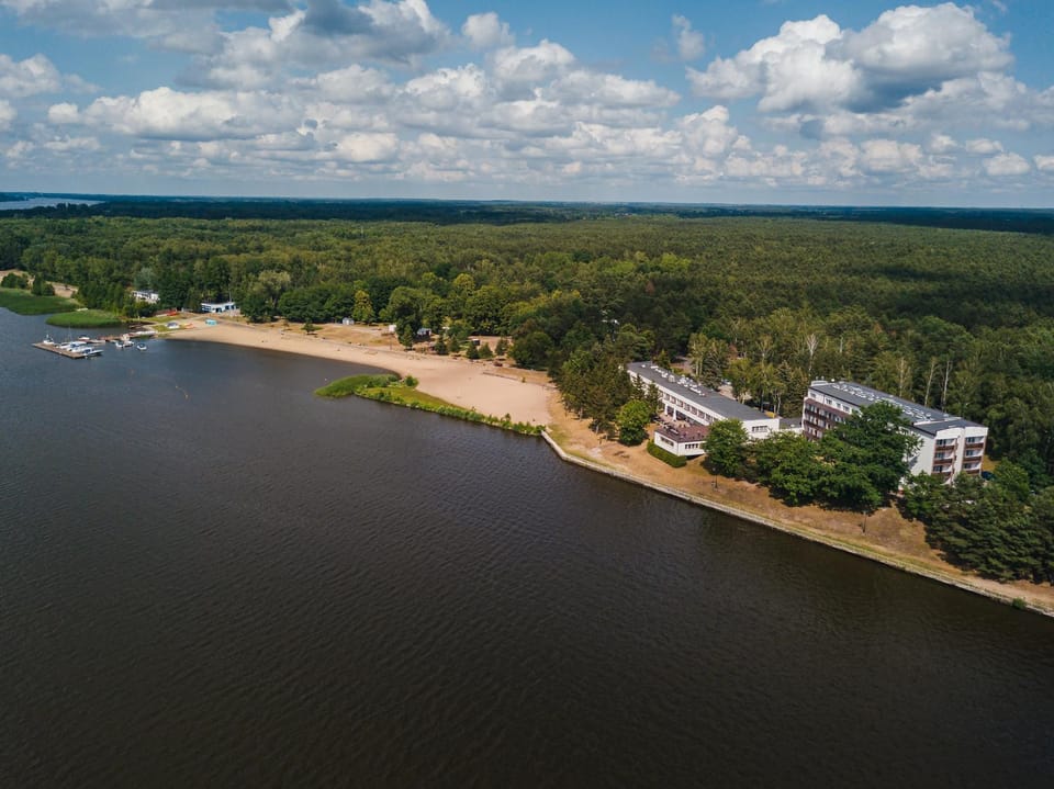 Nearby landmark, Day, Natural landscape, Bird's eye view, Beach, Lake view