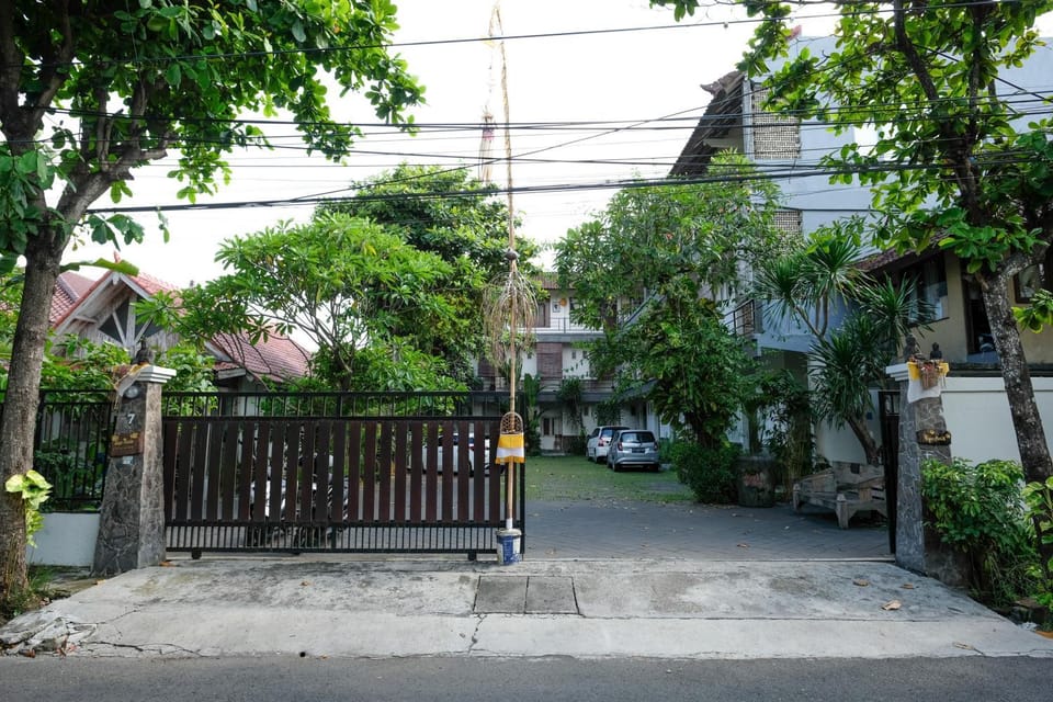 Facade/entrance