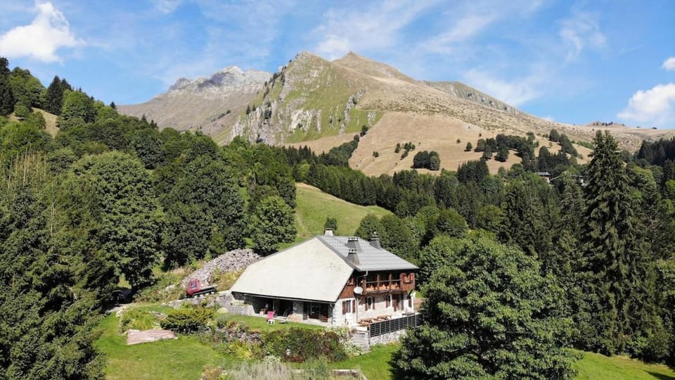 Property building, Natural landscape, Mountain view
