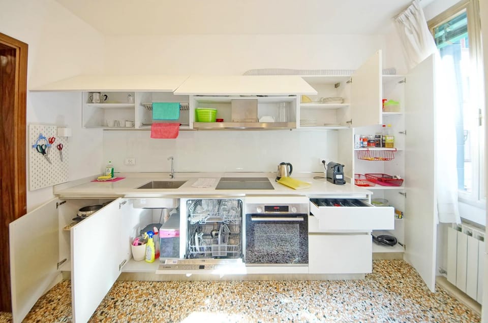 Kitchen or kitchenette
