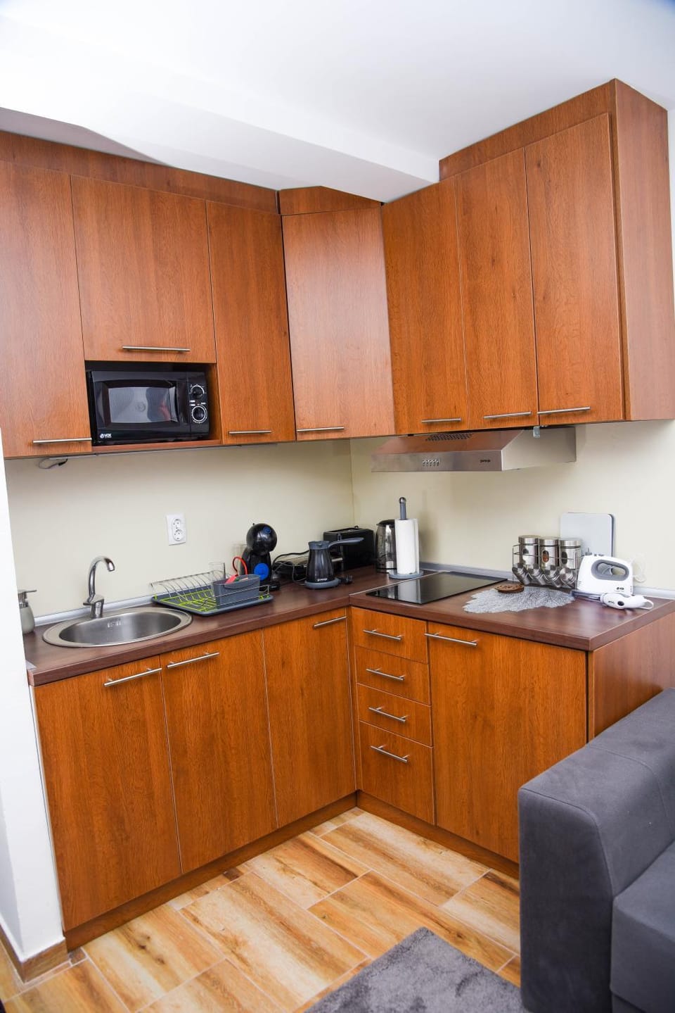 Coffee/tea facilities, Kitchen or kitchenette, stove, toaster