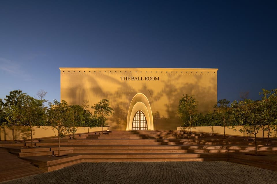 Property building, Facade/entrance, Banquet/Function facilities