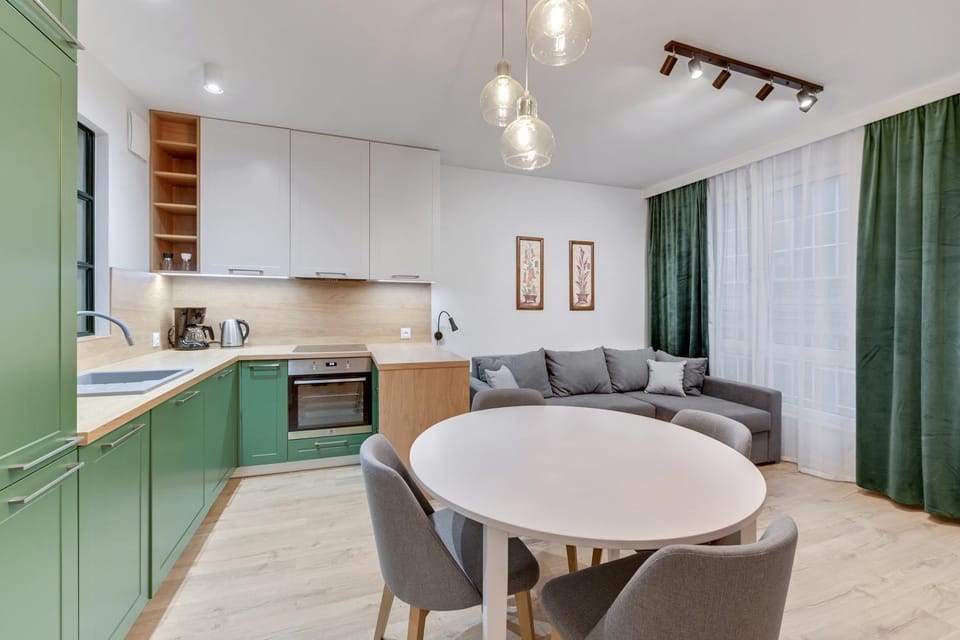 Kitchen or kitchenette, Seating area, Dining area, dishwasher