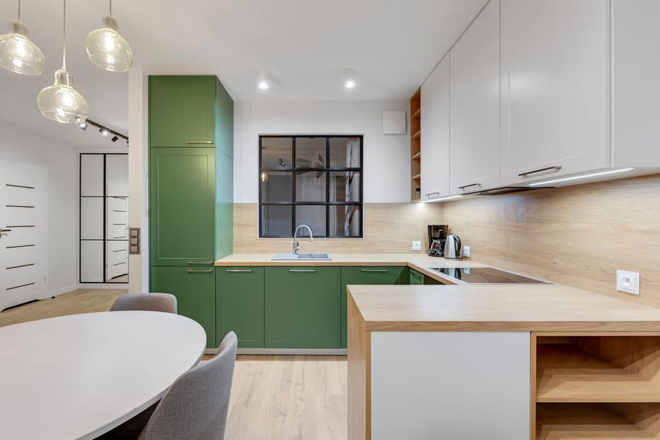 Kitchen or kitchenette, Dining area, dishwasher