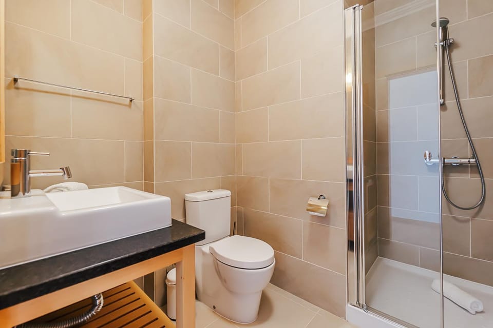 Bathroom, Living room