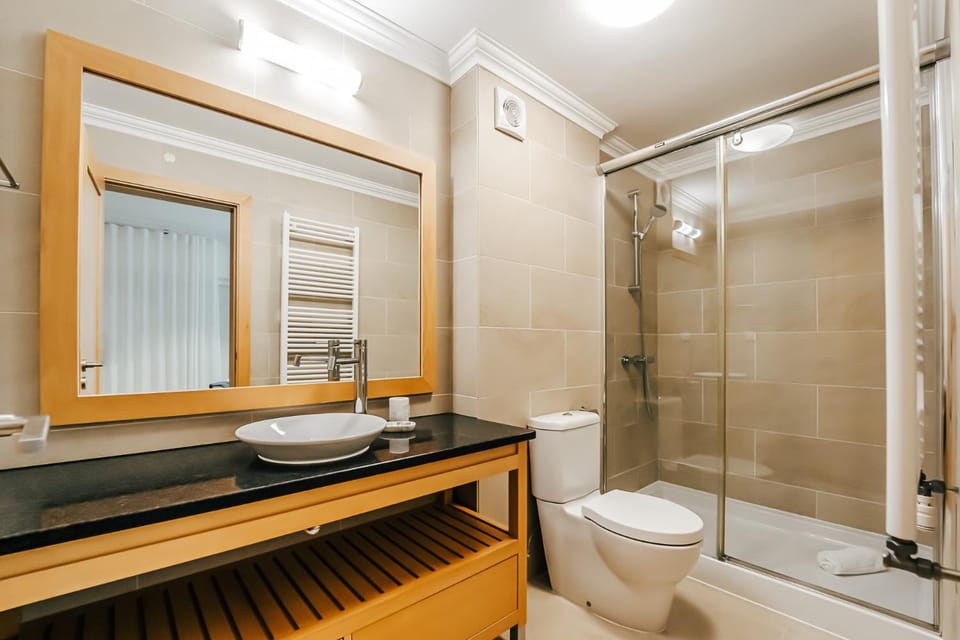 Bathroom, Living room