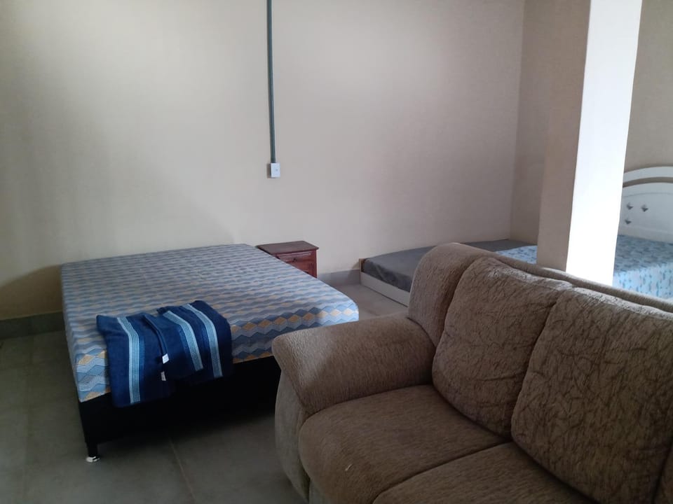 Casa conceito aberto aconchegante, perto de tudo e com garagem 64m2 House in São Pedro da Aldeia