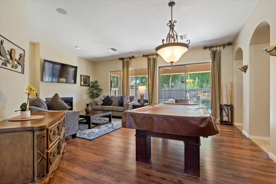 Grand Ironhorse House in Gilbert