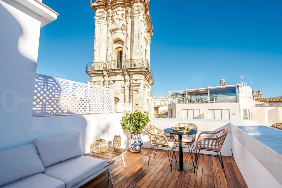 Nearby landmark, Balcony/Terrace, City view