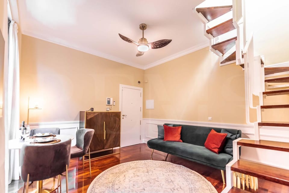 Living room, Seating area, Dining area