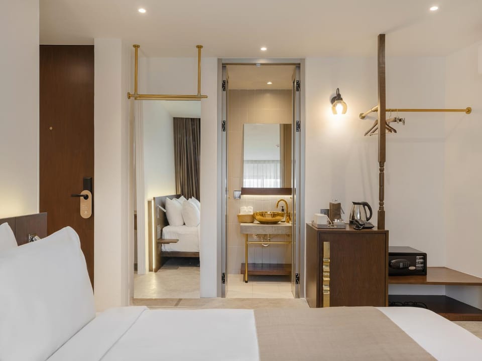 Bathroom, Photo of the whole room