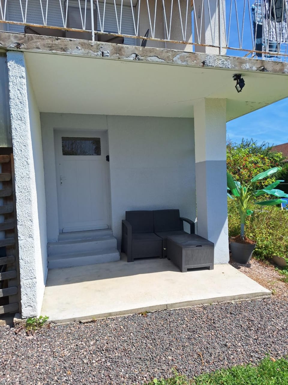 Facade/entrance