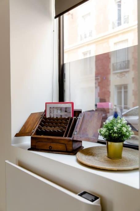 Quiet apartment, lively area,next to Eiffel Tower. Apartment in Paris