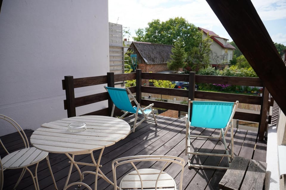 View (from property/room), Balcony/Terrace, Seating area, sunbed