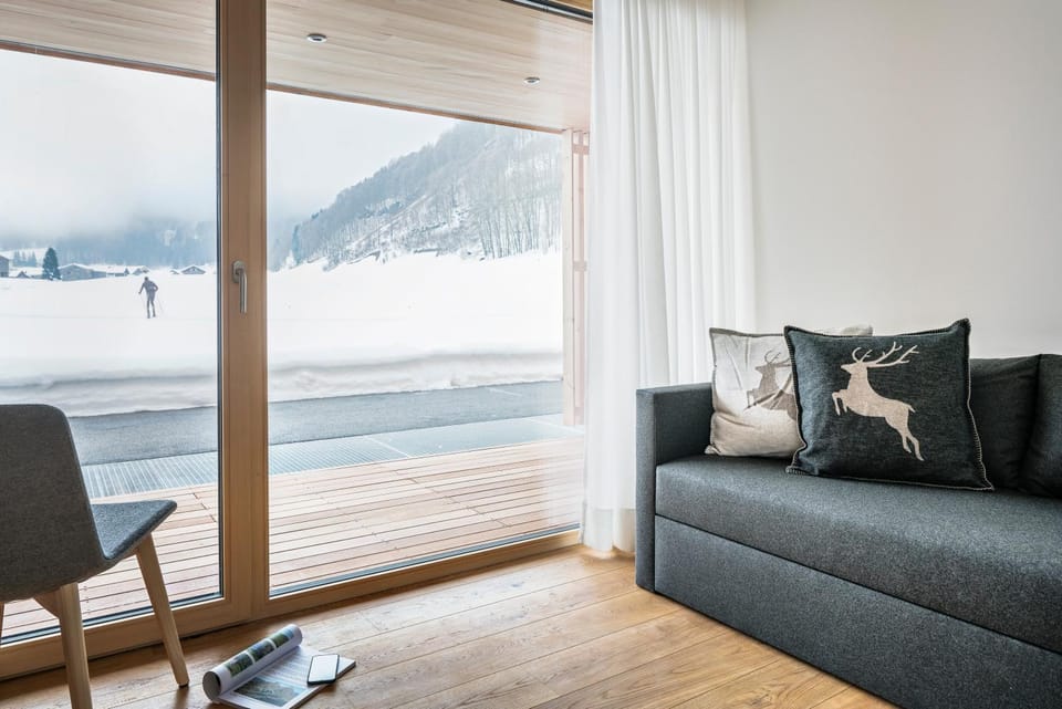 Living room, Mountain view