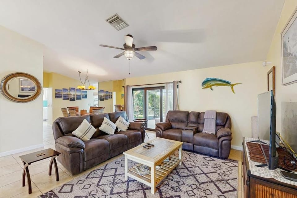 Coral Blue House in Cape Coral