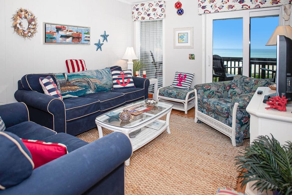 Beautifully Remodeled, Oceanfront, 3rd-Floor Condo with Balcony & Shared Pools House in Atlantic Beach