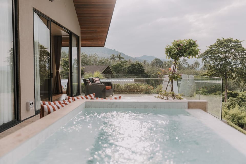 Garden, Hot Tub, Mountain view, Sea view, Swimming pool