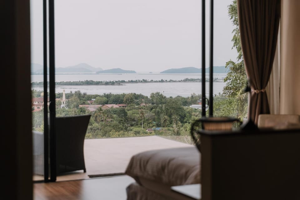 Bed, Natural landscape, Balcony/Terrace, Bedroom, Mountain view, Sea view, air conditioner