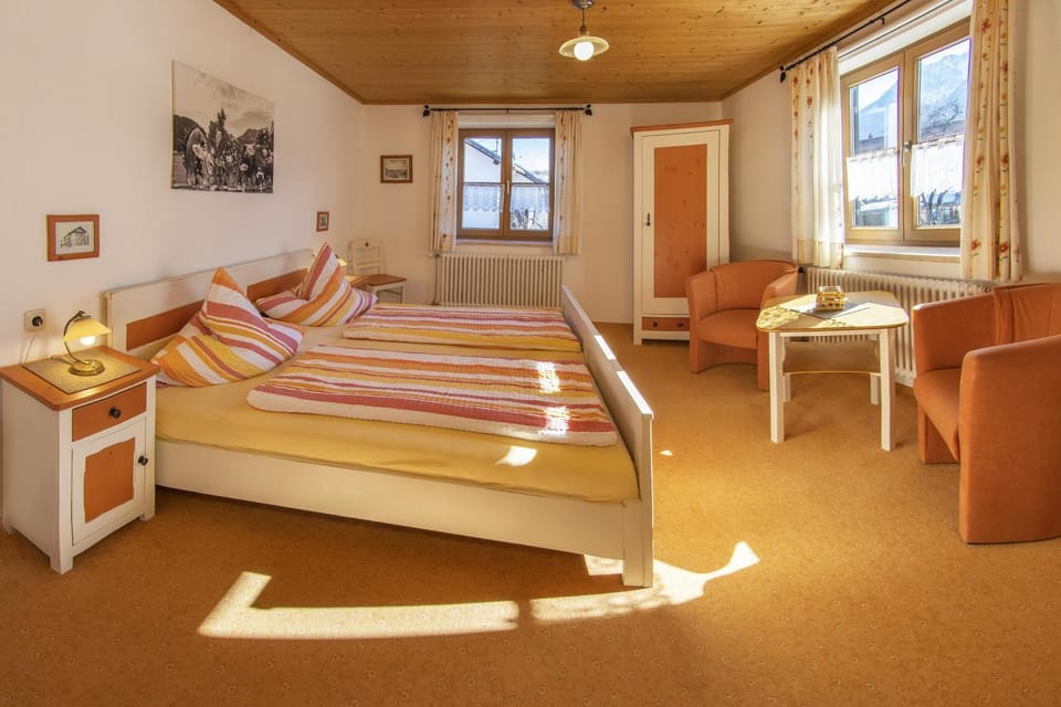 Photo of the whole room, Seating area, Bedroom