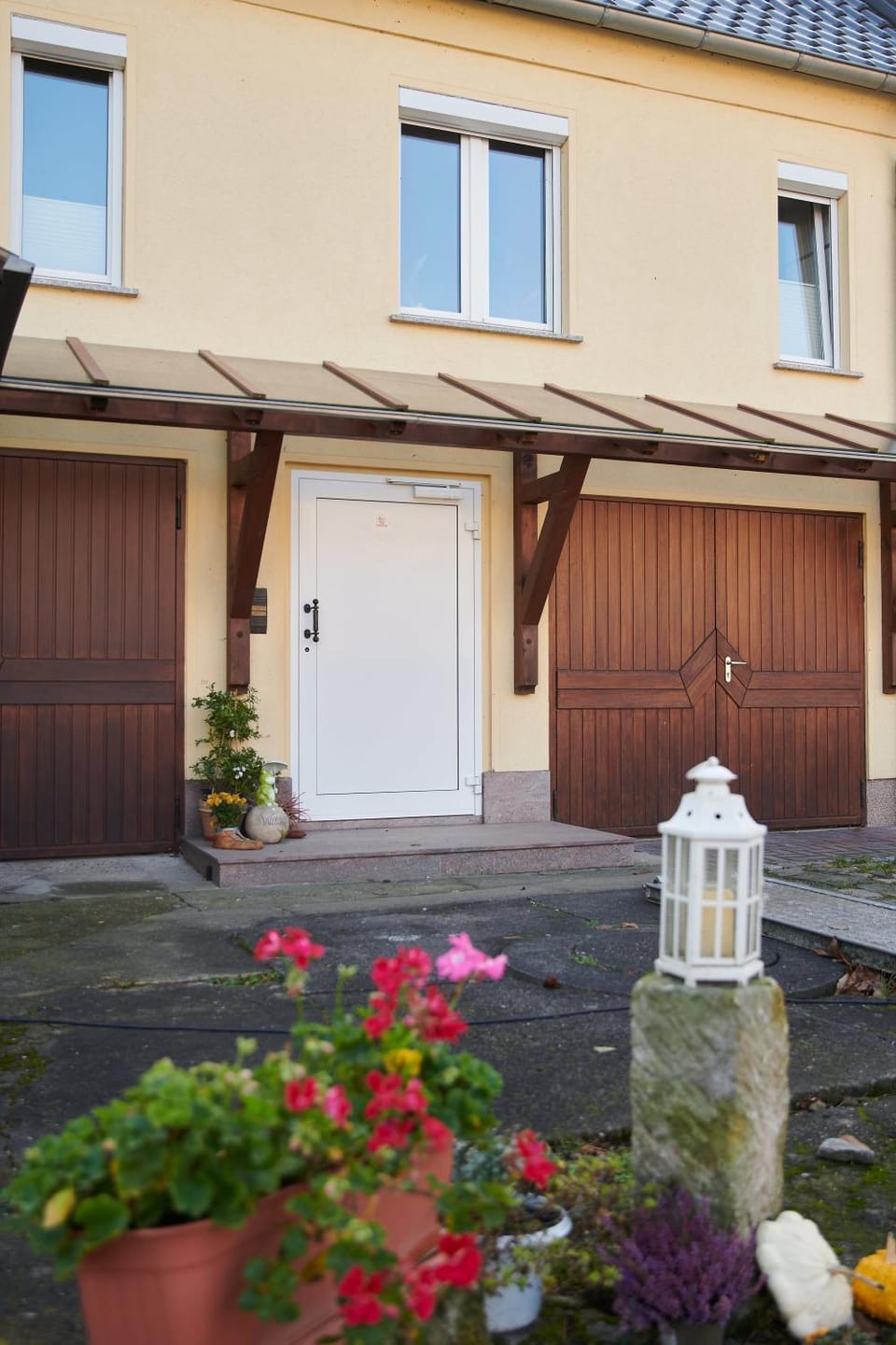 Facade/entrance