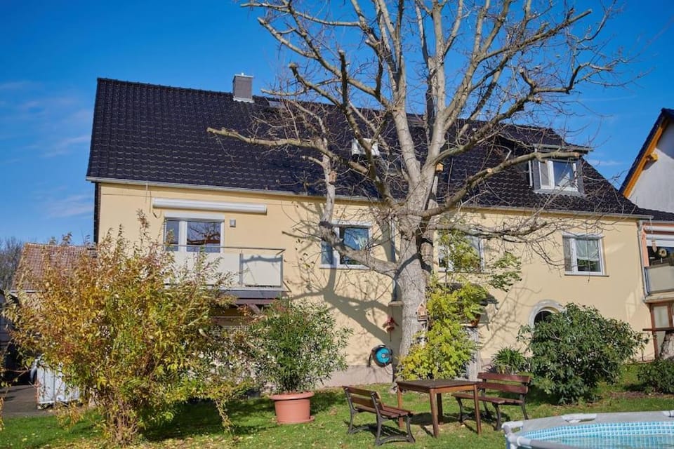 Property building, Garden
