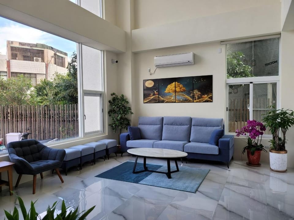 Living room, Lobby or reception