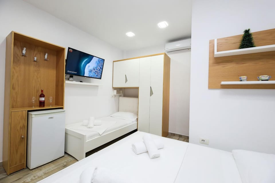 Bed, TV and multimedia
