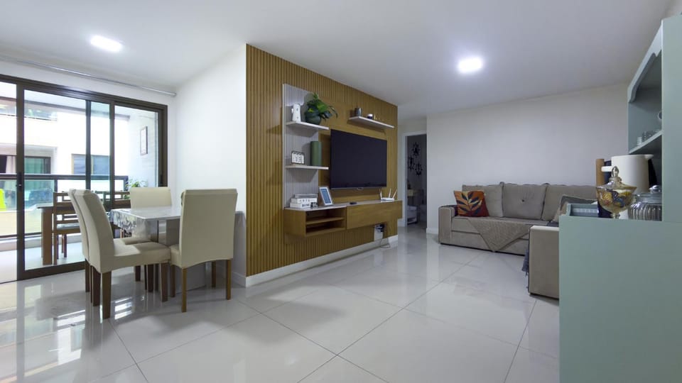 TV and multimedia, Living room, Dinner