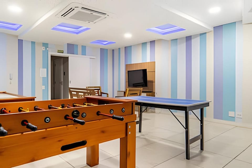 Game Room, Table tennis, older children